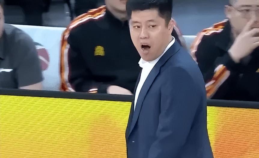 世界杯手机高清观看入口-没了李春江山西彻底垮了！进攻毫无战术，内线万人捅，要不换帅？