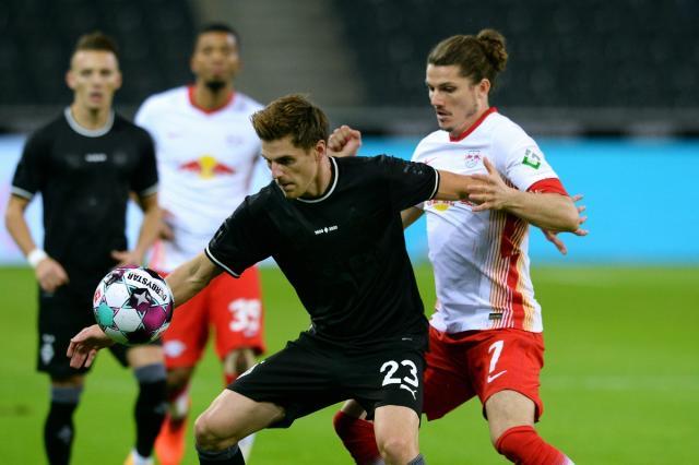 夏窗最后一周，两位中前场多面手都到拜仁碗里来？