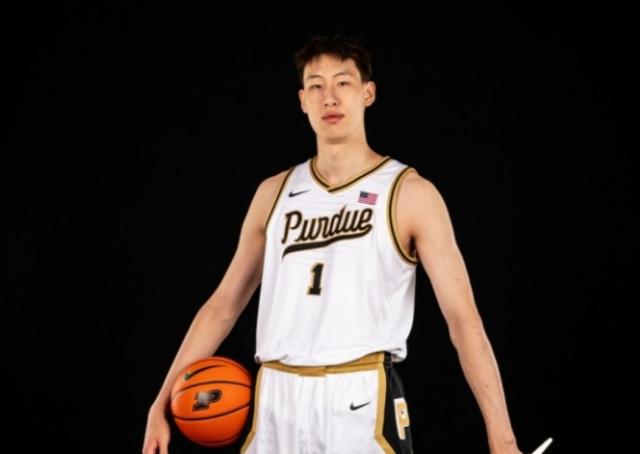 世界杯客户端安装说明-郇斯楠称不关注NBA选秀前景 模拟选秀曾跻身乐透